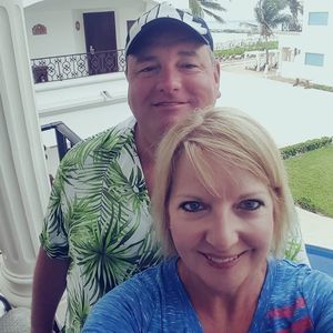 Meet your Posher, Alleta